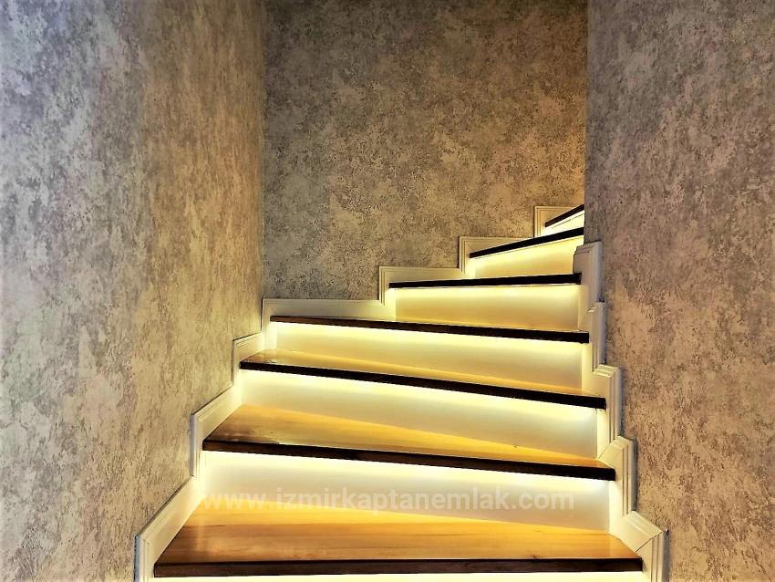 Ultraluxuriöse 3+1-Villa Mit Großem Garten Zum Verkauf In Izmir Seferihisar Camikebir