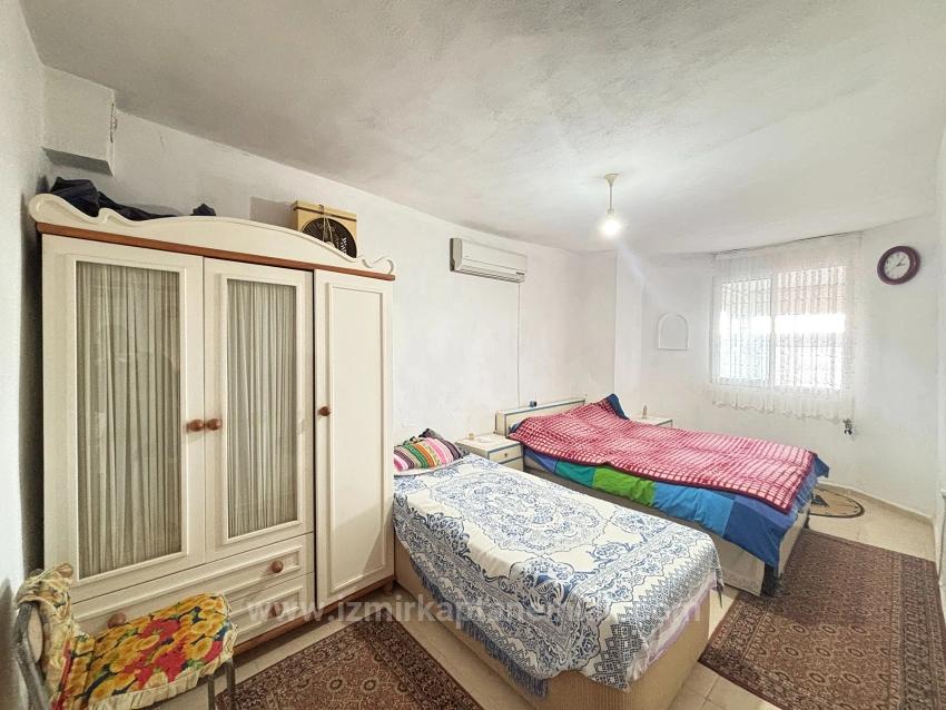 Freistehende Triplexvilla Mit 2+1 Bädern Und Meerblick Im Viertel Tepecik, Seferihisar, Izmir