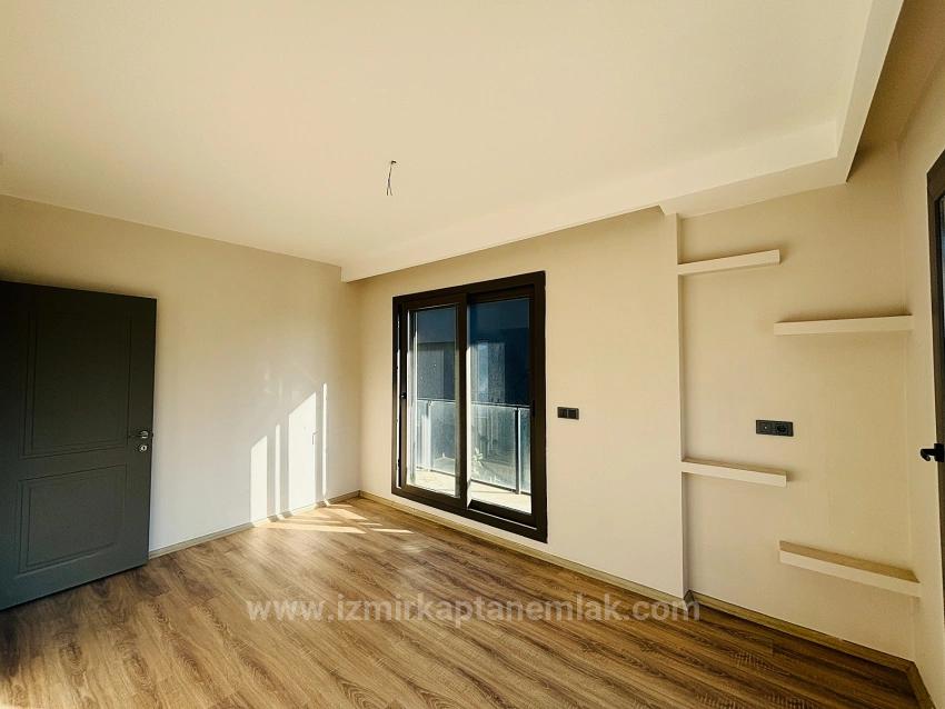 Dreifamilienhaus Mit 3+1 Bädern Und Separatem Grundbucheintrag, Direkt Am Meer Im Viertel Atatürk, Seferihisar, İzmir