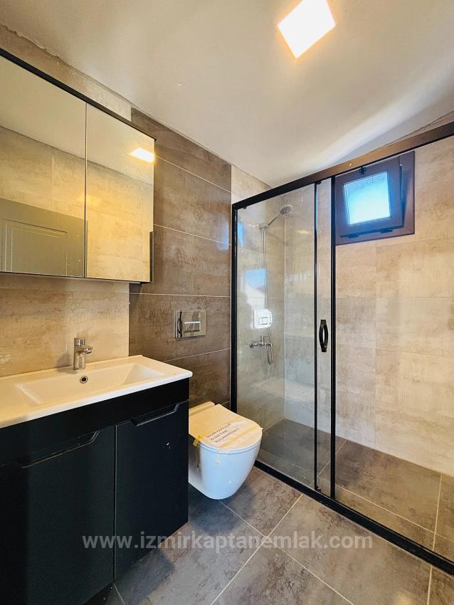 Dreifamilienhaus Mit 3+1 Bädern Und Separatem Grundbucheintrag, Direkt Am Meer Im Viertel Atatürk, Seferihisar, İzmir