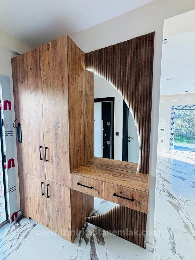 3+1-Maisonette-Villa In Einer Bewachten Wohnanlage Im Viertel Kavakdere, Seferihisar, Izmir