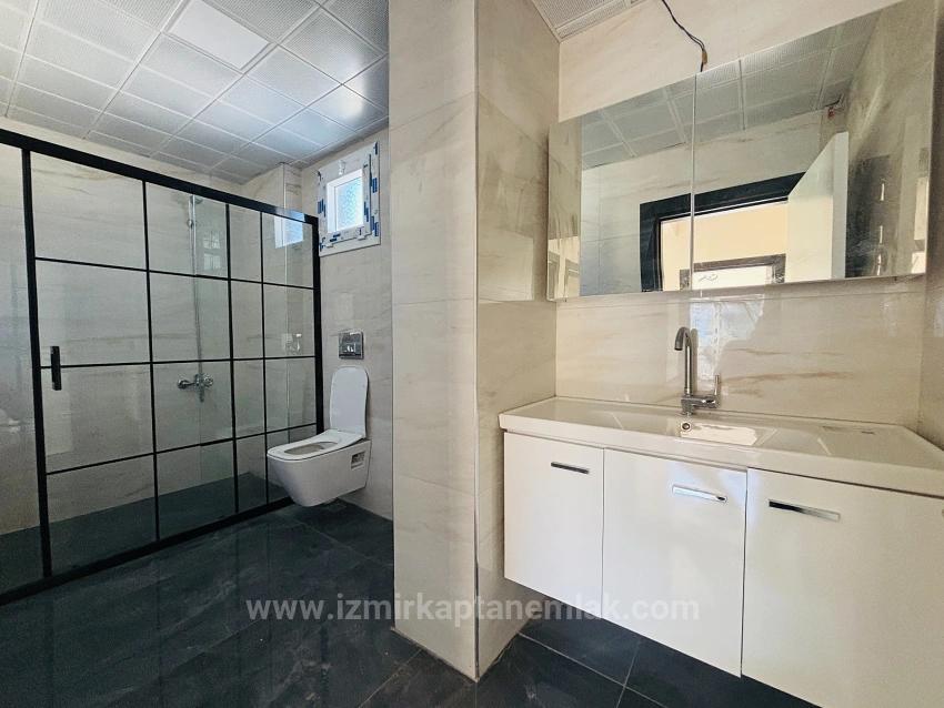 3+1-Maisonette-Villa In Einer Bewachten Wohnanlage Im Viertel Kavakdere, Seferihisar, Izmir