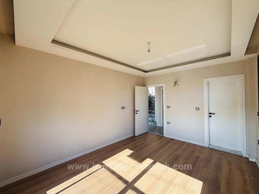 Freistehende 3+1-Zimmer-Maisonette-Villa Mit Eigenem Bad Im Stadtteil Payamlı, Seferihisar, Izmir