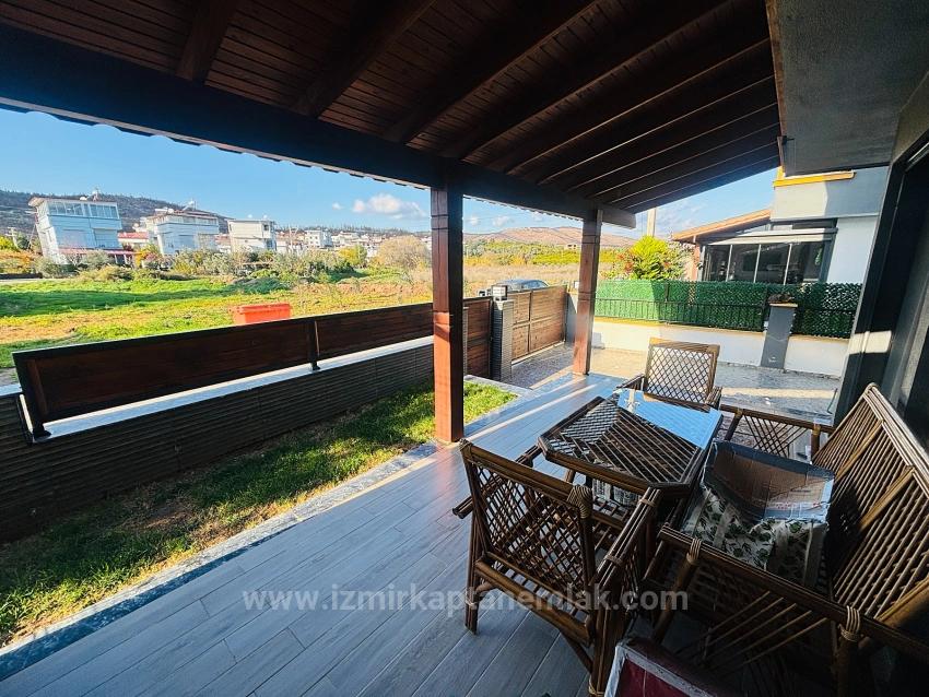 3+1-Zimmer Sommerhaus Zu verkaufen in Cumhuriyet Bz. Seferihisar Doğanbey - 165 m²