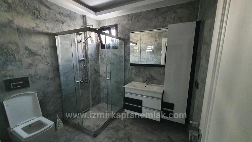 Geräumige 3+1 Villa Zum Verkauf In Seferihisar Doğanbey Payamlı