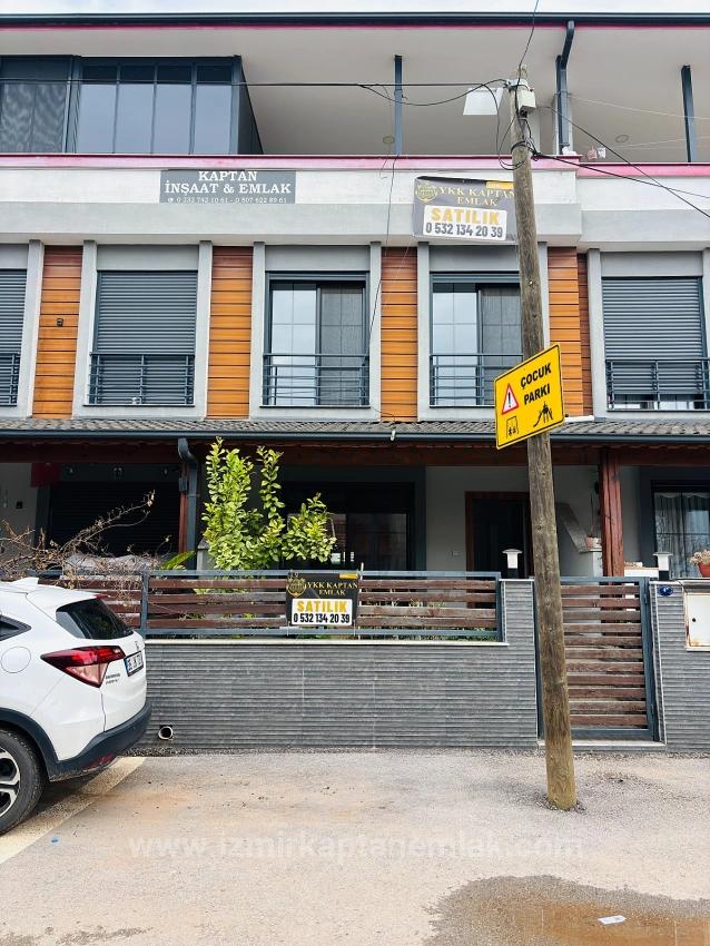 Geräumige 3+1 Villa Zum Verkauf In Seferihisar Doğanbey Payamlı