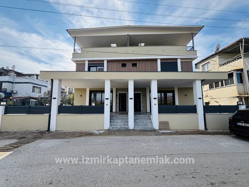 3+1-Zimmer Villa Zu verkaufen in Payamlı Bz. Seferihisar Doğanbey - 135 m²