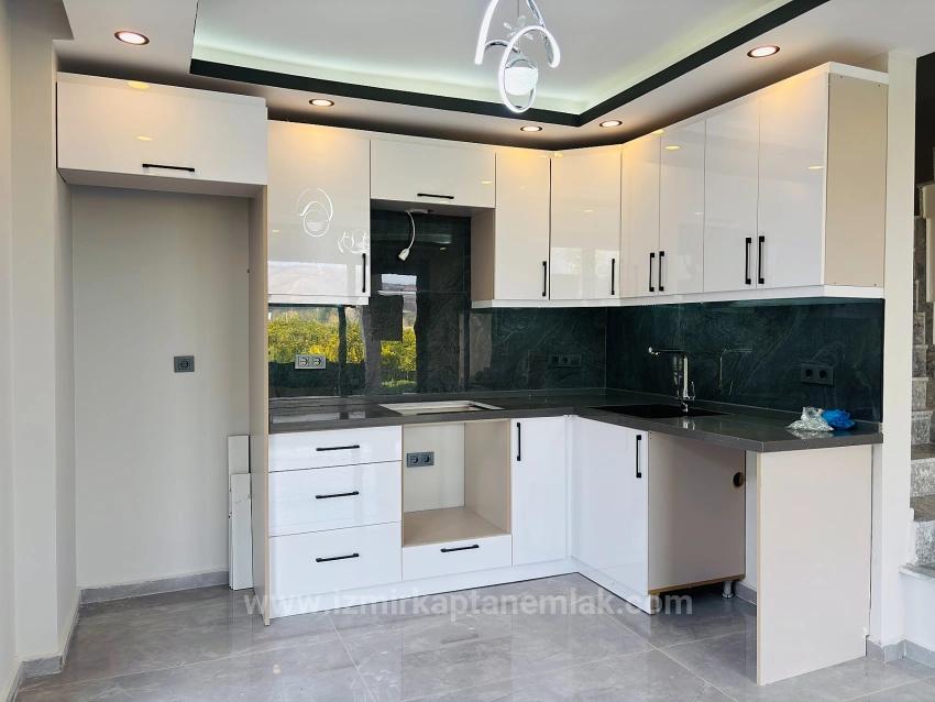 3+1-Zimmer Villa Zu verkaufen in Payamlı Bz. Seferihisar Doğanbey - 135 m²