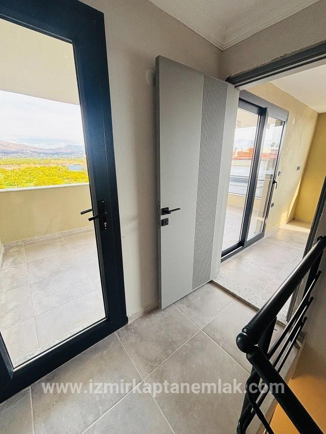 3+1-Zimmer Villa Zu verkaufen in Payamlı Bz. Seferihisar Doğanbey - 135 m²