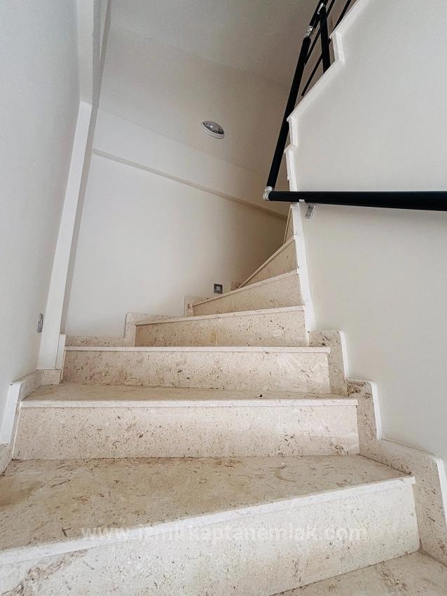 2+1 Villa Mit Großem Garten Zum Verkauf Im Viertel Atatürk, Seferihisar, İzmir