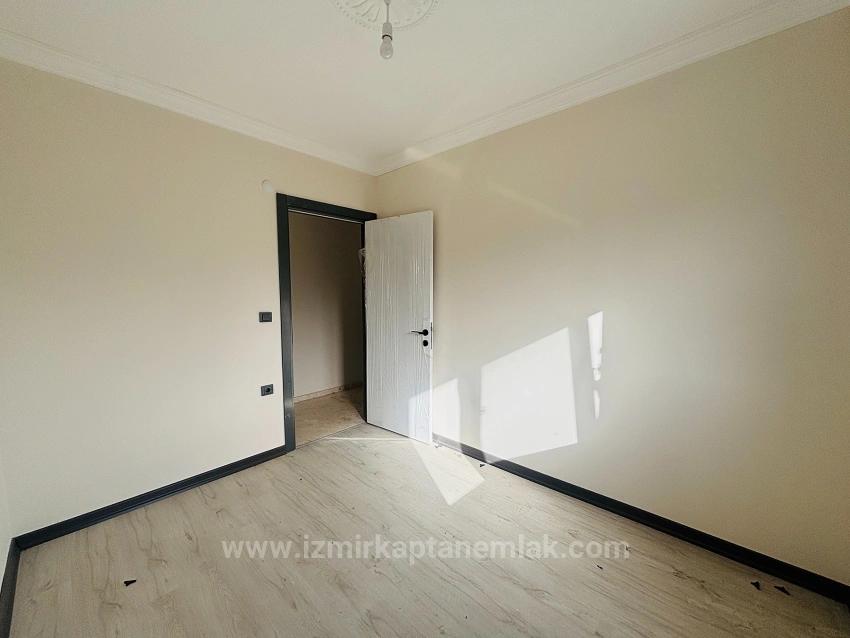 2+1 Villa Mit Großem Garten Zum Verkauf Im Viertel Atatürk, Seferihisar, İzmir