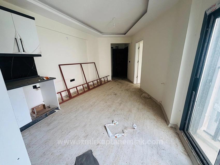 1+1 Wohnung Im Stadtteil Turabiye, Seferihisar, Izmir