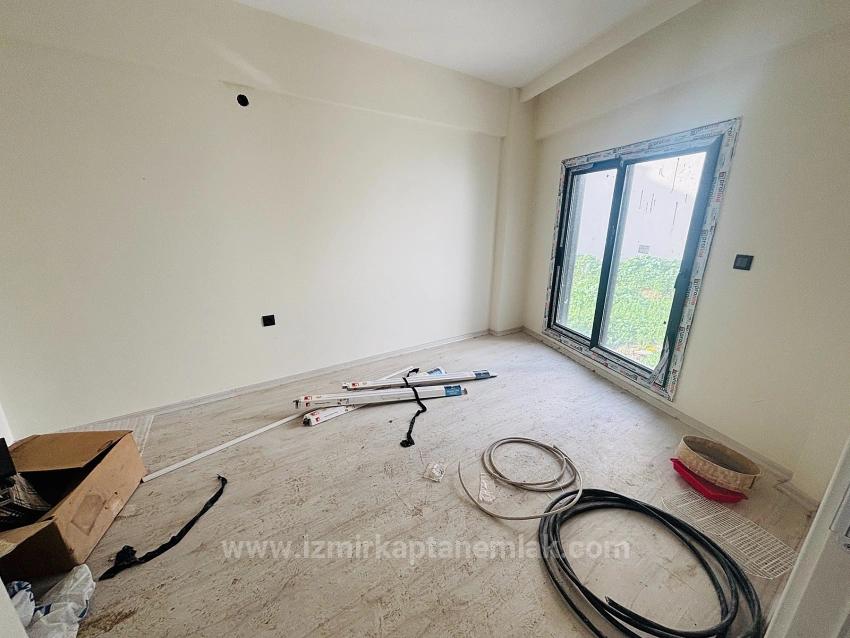 1+1 Wohnung Im Stadtteil Turabiye, Seferihisar, Izmir