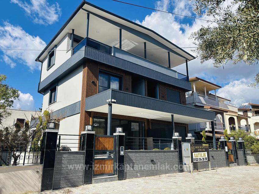 Ultra-Luxus-Sommerhaus Mit 3+1 Schlafzimmern Und Smart-Home-System, 50 M Vom Meer Entfernt In Ürkmez, Seferihisar, İzmir
