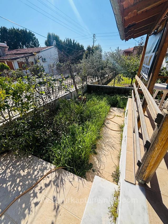 2+1 Freistehende Villa Auf Einem Grundstück In Izmir Seferihisar Cumhuriyet, 200 M Vom Meer Entfernt