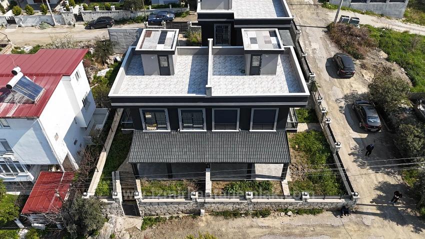 Meerblick, Erdgasbeheizt, 3+1 Doppelhaus-Sommervilla In Akarca, Seferihisar, Izmir