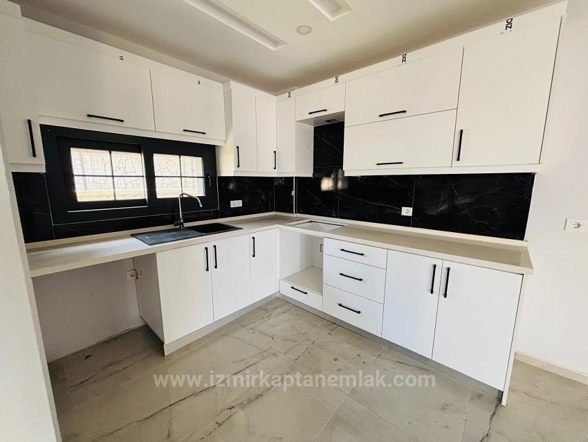 Meerblick, Erdgasbeheizt, 3+1 Doppelhaus-Sommervilla In Akarca, Seferihisar, Izmir