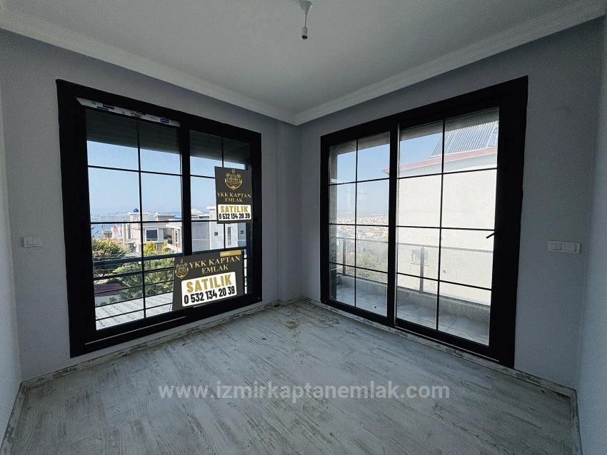 Meerblick, Erdgasbeheizt, 3+1 Doppelhaus-Sommervilla In Akarca, Seferihisar, Izmir