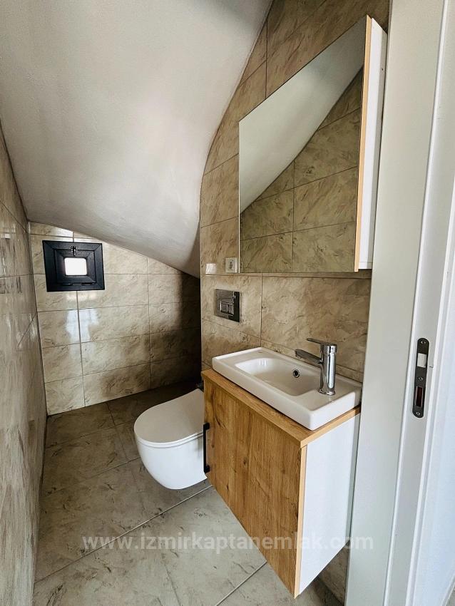 Meerblick, Erdgasheizung, Freistehendes 3+1-Zimmer-Sommerhaus Im Viertel Akarca, Seferihisar, Izmir.