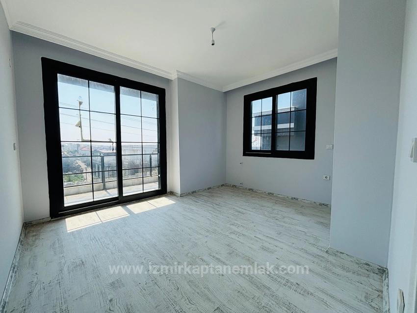 Meerblick, Erdgasheizung, Freistehendes 3+1-Zimmer-Sommerhaus Im Viertel Akarca, Seferihisar, Izmir.