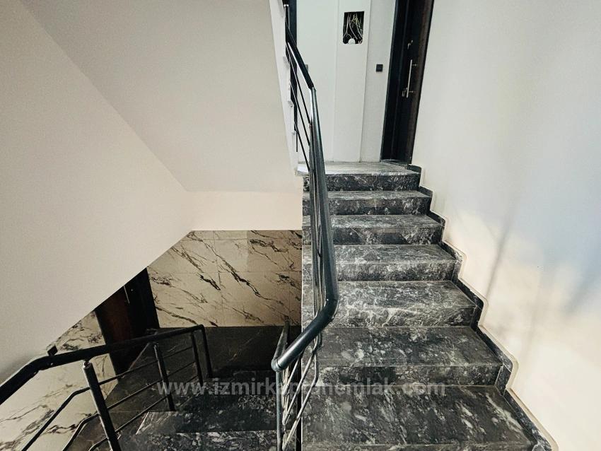 1+1-Zimmer Appartement Zu verkaufen in Payamlı Bz. Seferihisar Doğanbey - 55 m²