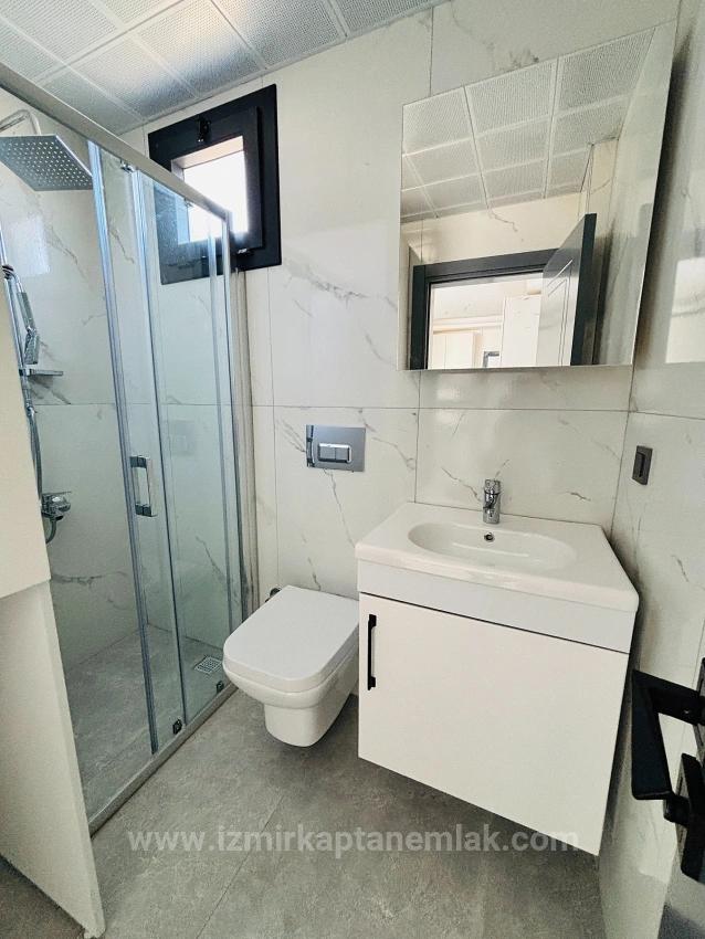 Renovierte 1+1-Wohnung Zum Verkauf In Der Deniz-Straße Im Bezirk Seferihisar Payamlı In Izmir