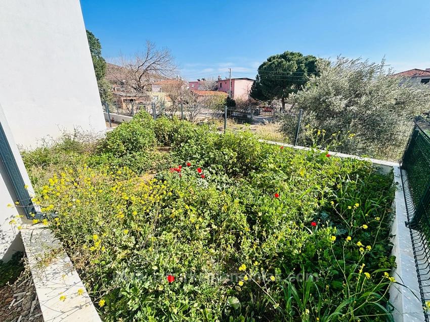 2+1 Villa Mit Garten Zum Verkauf Im Dorf Payamlı, Seferihisar, İzmir