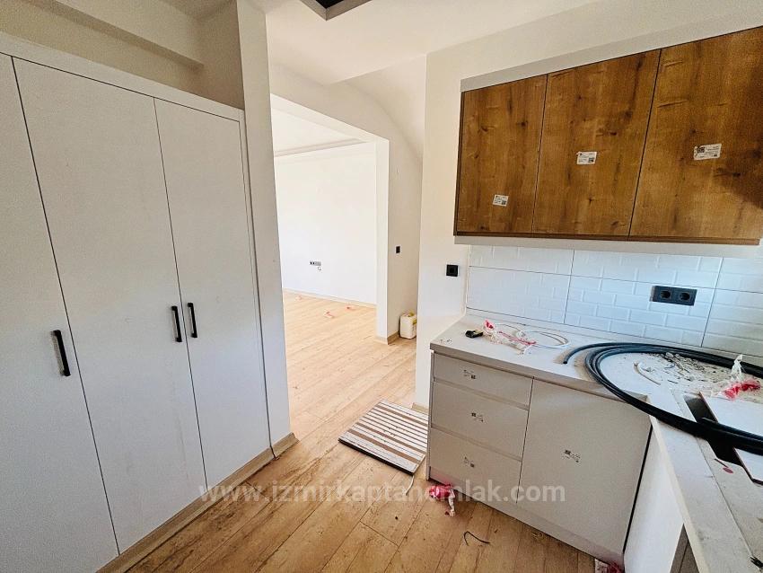 2+1 Villa Mit Garten Zum Verkauf Im Dorf Payamlı, Seferihisar, İzmir