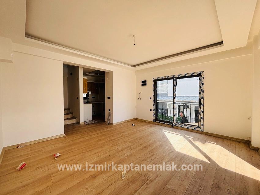 2+1-Zimmer Sommerhaus Zu verkaufen in Payamlı Bz. Seferihisar Doğanbey - 85 m²