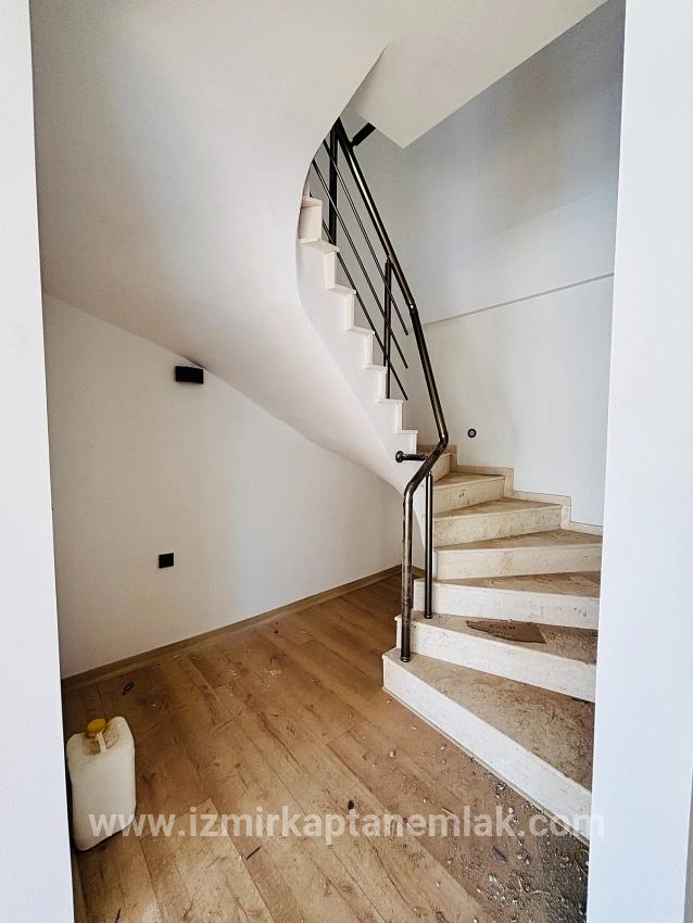 2+1-Zimmer Sommerhaus Zu verkaufen in Payamlı Bz. Seferihisar Doğanbey - 85 m²