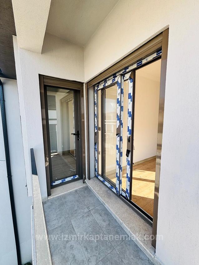 2+1 Villa Mit Garten Zum Verkauf Im Dorf Payamlı, Seferihisar, İzmir