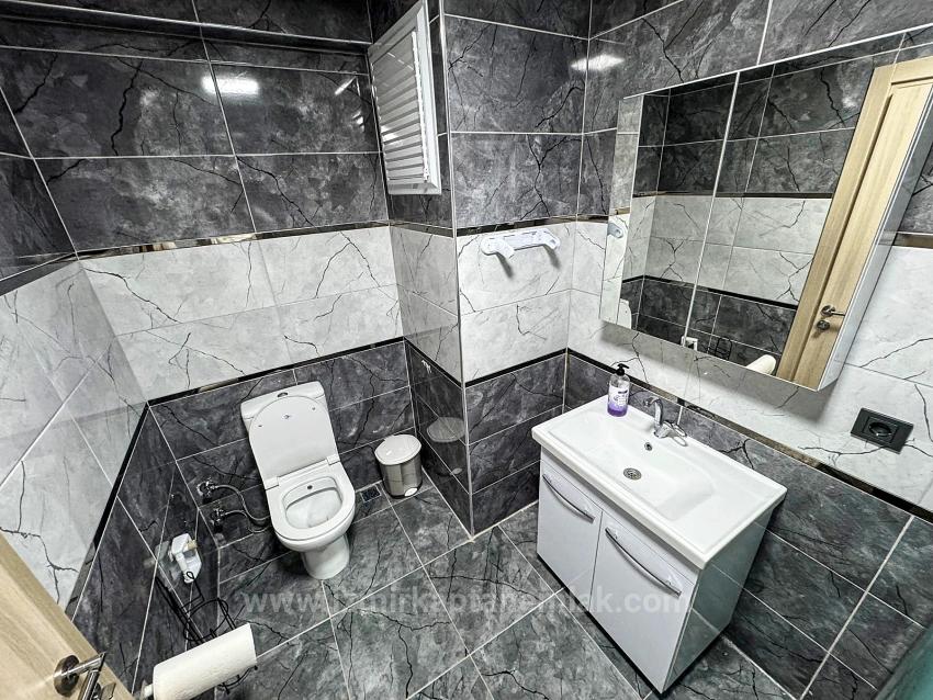 1+1-Apartment Zum Verkauf In Einer Anlage Mit Swimmingpool In Bengiler, Seferihisar, Izmir.