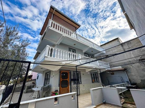 Zentral Gelegene 4+1-Zimmer-Villa Zum Verkauf Im Stadtteil Payamlı, Seferihisar, İzmir, Nur Wenige Gehminuten Vom Meer Entfernt.