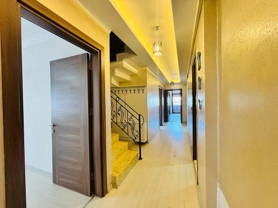 4+2 Maisonette-Wohnung Zum Verkauf Im Stadtteil Turabiye, Seferihisar, Izmir