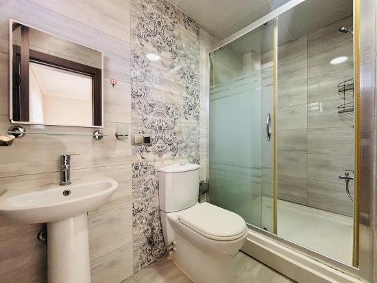 4+2 Maisonette-Wohnung Zum Verkauf Im Stadtteil Turabiye, Seferihisar, Izmir