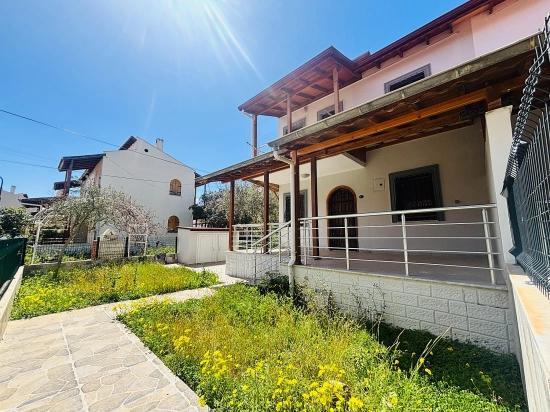3+1-zimmer-villa Zum Verkauf Im Stadtteil Payamlı, Seferihisar, İzmir, 200 M Vom Meer Entfernt, Mit Großem Garten