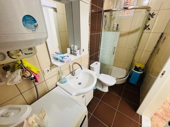 2+1-zimmer-wohnung Zum Verkauf In Bengiler, Seferihisar, Izmir, Im Marktzentrum, Nach Vorne Ausgerichtet, Mit Geschlossener Küche
