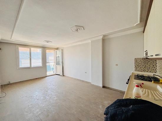 2+1 Wohnung Zum Verkauf In Bengiler, Seferihisar, Izmir, Im Stadtzentrum.
