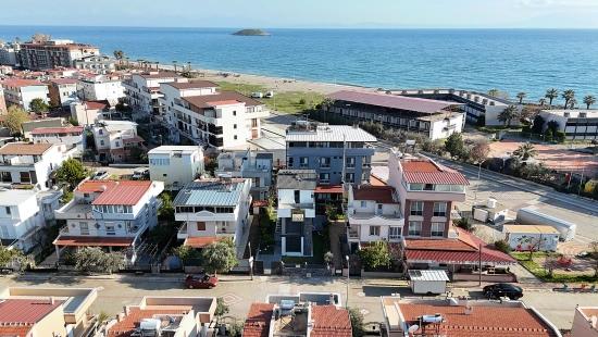 Freistehendes Haus Mit 3+1 Schlafzimmern, Smart-Home-System Und Pool, 100 M Vom Meer Entfernt Im Stadtteil Gümüldür, Menderes, İzmir.