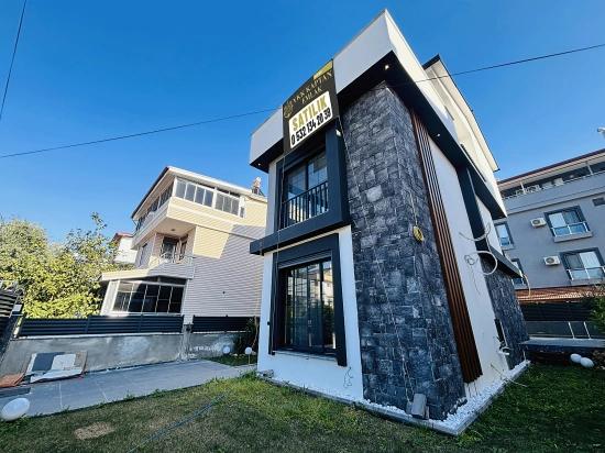 Freistehendes Haus Mit 3+1 Schlafzimmern, Smart-Home-System Und Pool, 100 M Vom Meer Entfernt Im Stadtteil Gümüldür, Menderes, İzmir.