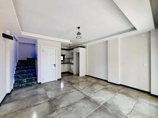 2+1 Maisonette-Villa Im Stadtteil Cumhuriyet, Seferihisar, Izmir