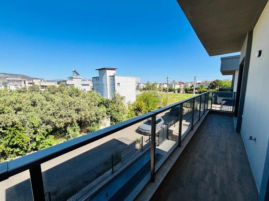 3+1 Freistehende Villa Mit Pool Zum Verkauf Im Stadtteil Cumhuriyet, Seferihisar, Izmir