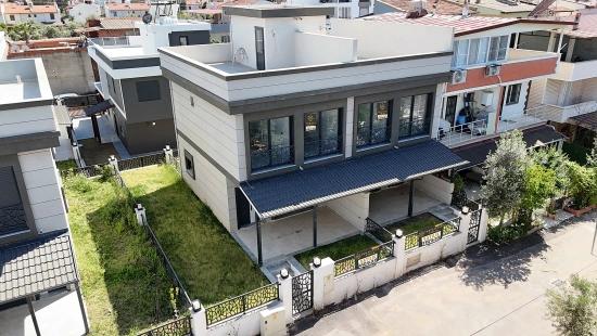 Doppelhaushälfte Zum Verkauf Im Stadtteil Payamlı, Seferihisar, İzmir, 350 M Vom Meer Entfernt, 3+1-Zimmer-Aufteilung.