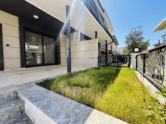 Doppelhaushälfte Zum Verkauf Im Stadtteil Payamlı, Seferihisar, İzmir, 350 M Vom Meer Entfernt, 3+1-zimmer-aufteilung.