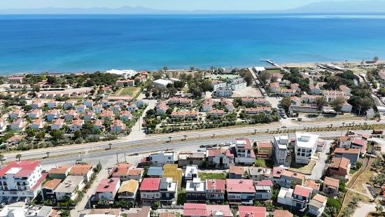 2+1 Doppelhaushälfte Zum Verkauf Im Stadtteil Payamlı, Seferihisar, İzmir