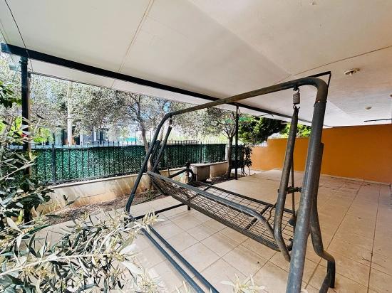 Erdgeschosswohnung (1+1) Mit Meerblick Im Stadtteil Bengiler, Seferihisar, Izmir Zu Verkaufen.