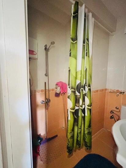 Erdgeschosswohnung (1+1) Mit Meerblick Im Stadtteil Bengiler, Seferihisar, Izmir Zu Verkaufen.