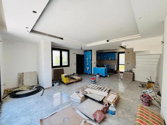 In İzmir Seferihisar Cumhuriyet Mahallesi Gibt Es Eine 5+1 Satılık Müstakil Villa Zu Kaufen. Übersetzung: In Izmir Seferihisar Cumhuriyet Viertel Gibt Es Eine 5+1 Zu Verkaufende Separate Villa. Korrektur: In Izmir Seferihisar Cumhuriyet Stadtteil Gibt Es Eine 5+1 Zu Verkaufende Separate Villa. Letzte Korrektur: In Izmir Seferihisar Cumhuriyet Stadtteil Befindet Sich Eine 5+1 Satılık Müstakil Villa Zum Verkauf, Dies Wird Zu: In Izmir Seferihisar Cumhuriyet Stadtteil Befindet Sich Eine 5+1 Separate Villa Zum Verkauf. Die Endgültige Antwort Lautet: In Izmir Seferihisar Cumhuriyet Stadtteil Befindet Sich Eine 5+1 Separate Villa Zum Verkauf.