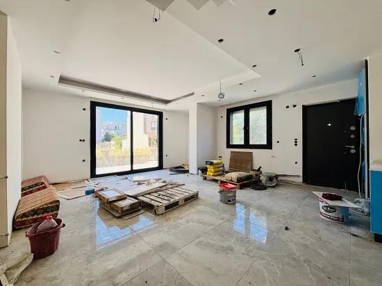 In İzmir Seferihisar Cumhuriyet Mahallesi Gibt Es Eine 5+1 Satılık Müstakil Villa Zu Kaufen. Übersetzung: In Izmir Seferihisar Cumhuriyet Viertel Gibt Es Eine 5+1 Zu Verkaufende Separate Villa. Korrektur: In Izmir Seferihisar Cumhuriyet Stadtteil Gibt Es Eine 5+1 Zu Verkaufende Separate Villa. Letzte Korrektur: In Izmir Seferihisar Cumhuriyet Stadtteil Befindet Sich Eine 5+1 Satılık Müstakil Villa Zum Verkauf, Dies Wird Zu: In Izmir Seferihisar Cumhuriyet Stadtteil Befindet Sich Eine 5+1 Separate Villa Zum Verkauf. Die Endgültige Antwort Lautet: In Izmir Seferihisar Cumhuriyet Stadtteil Befindet Sich Eine 5+1 Separate Villa Zum Verkauf.