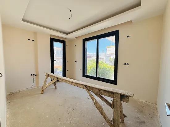 In İzmir Seferihisar Cumhuriyet Mahallesi Gibt Es Eine 5+1 Satılık Müstakil Villa Zu Kaufen. Übersetzung: In Izmir Seferihisar Cumhuriyet Viertel Gibt Es Eine 5+1 Zu Verkaufende Separate Villa. Korrektur: In Izmir Seferihisar Cumhuriyet Stadtteil Gibt Es Eine 5+1 Zu Verkaufende Separate Villa. Letzte Korrektur: In Izmir Seferihisar Cumhuriyet Stadtteil Befindet Sich Eine 5+1 Satılık Müstakil Villa Zum Verkauf, Dies Wird Zu: In Izmir Seferihisar Cumhuriyet Stadtteil Befindet Sich Eine 5+1 Separate Villa Zum Verkauf. Die Endgültige Antwort Lautet: In Izmir Seferihisar Cumhuriyet Stadtteil Befindet Sich Eine 5+1 Separate Villa Zum Verkauf.